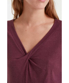 camiseta-manga-larga-cuello-pico-compania-fantastica