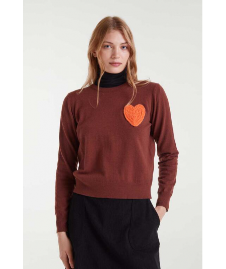 jersey-fino-marron-con-parche-corazon-compania-fantastica
