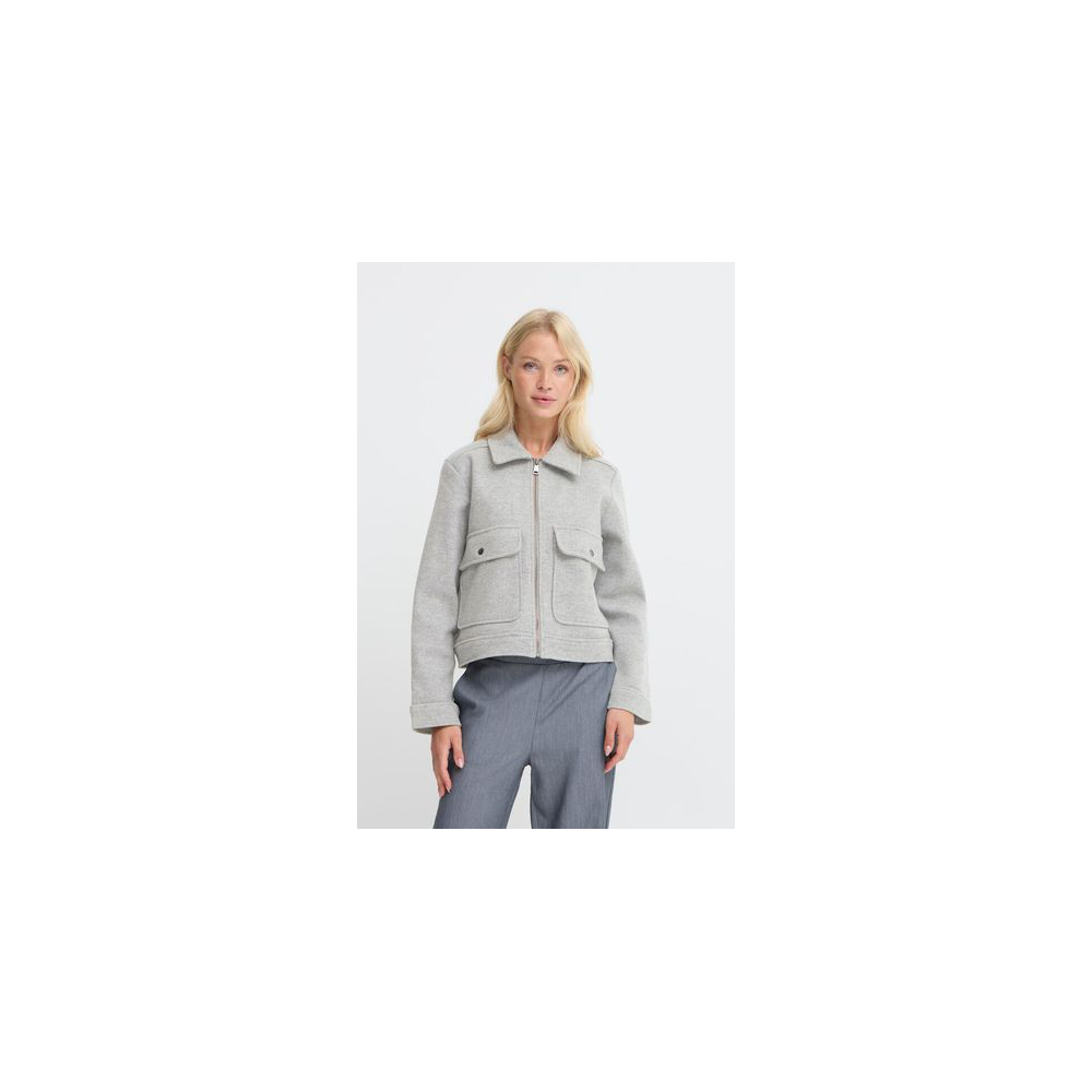 chaqueta-con-bolsillos-de-byoung