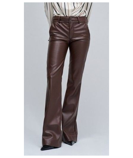 pantalon-chino-efecto-piel-acampanado-push-in-salsa