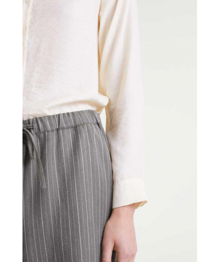 camisa-de-cuello-con-solapa-y-manga-larga-de-compania-fantastica