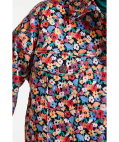 chaqueta-vaquera-con-estampado-floral-de-compania-fantastica