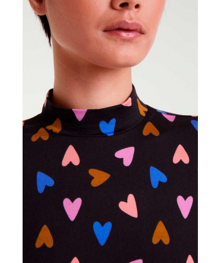 camiseta-estampada-cuello-de-compania-fantastica