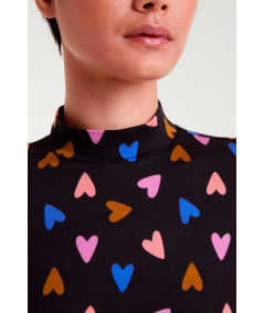 camiseta-estampada-cuello-de-compania-fantastica