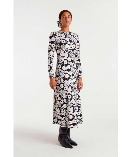 vestido-largo-con-cuello-barco-de-compania-fantastica