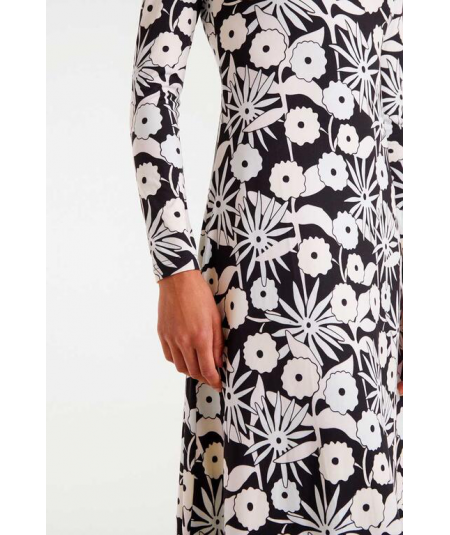 vestido-largo-con-cuello-barco-de-compania-fantastica