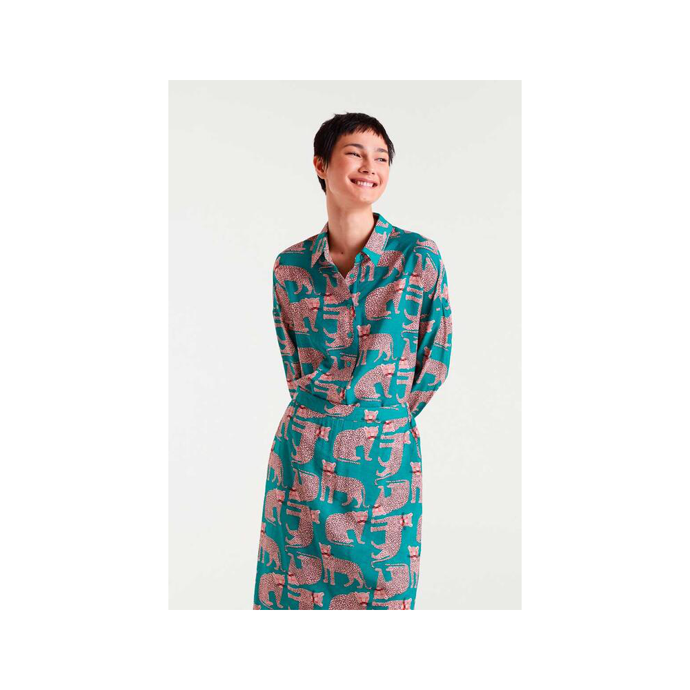 camisa-estampada-cuello-solapa-de-compania-fantastica