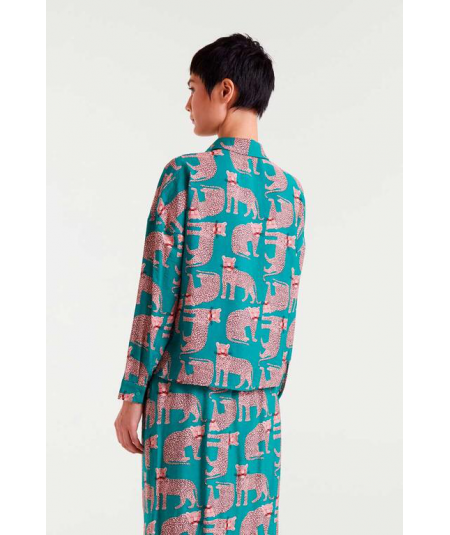 camisa-estampada-cuello-solapa-de-compania-fantastica