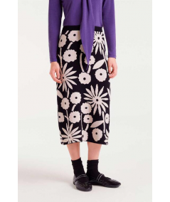 falda-midi-con-estampado-de-compania-fantastica