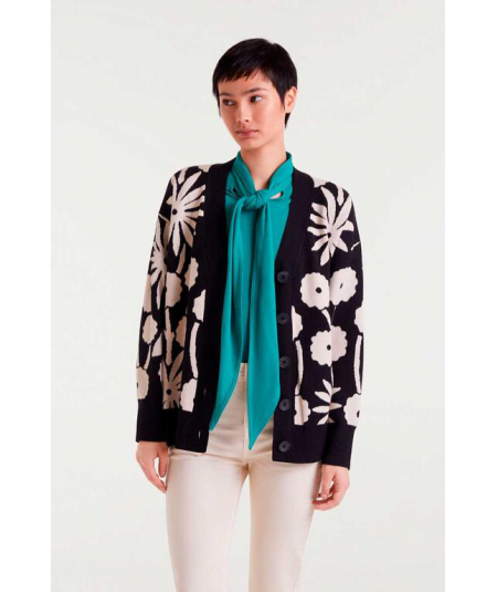 chaqueta-con-estampado-y-cuello-pico-de-compania-fantastica