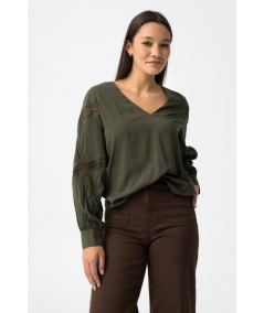 blusa-lucas-con-recortes-de-encaje-de-tiffosi