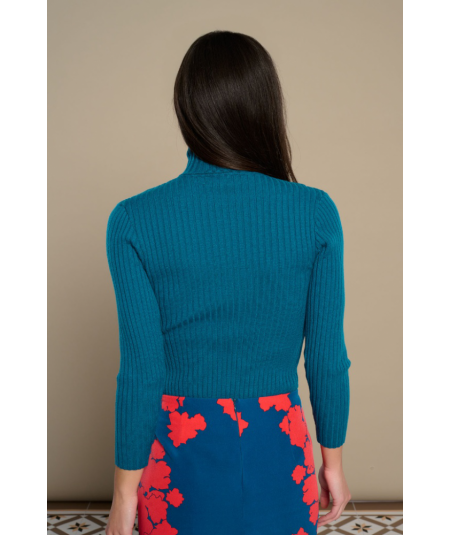 jersey-con-detalle-de-botones-de-minueto