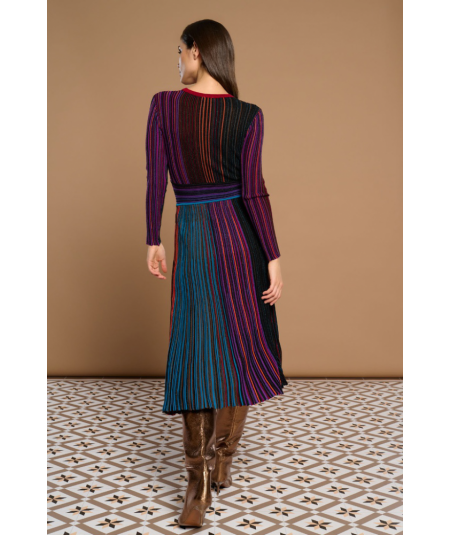 vestido-largo-con-vuelo-de-minueto