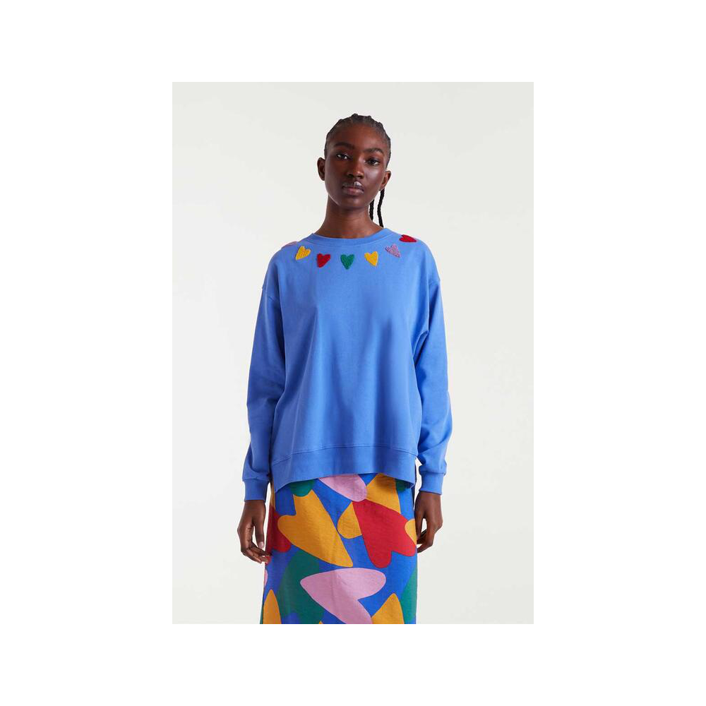 sudadera-detalles-bordados-compania-fantastica