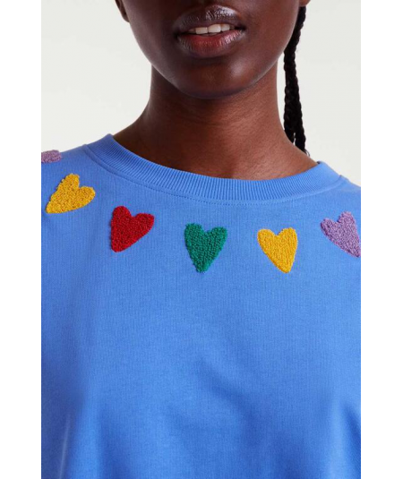 sudadera-detalles-bordados-compania-fantastica