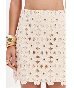 falda-bordado-recortado-con-aplicaciones-lan