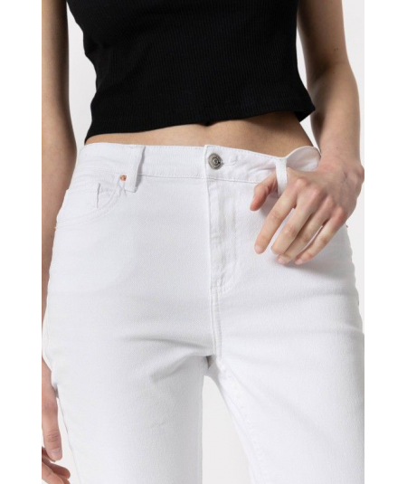 vaquero-blanco-megan-cropped-de-tiffosi