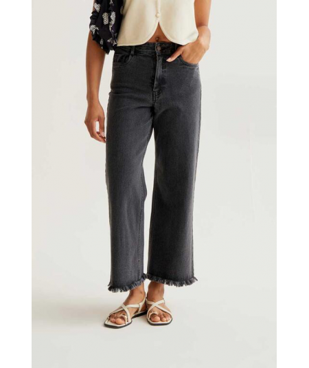 jeans-culotte-negro-deflecado-compania-fantastica