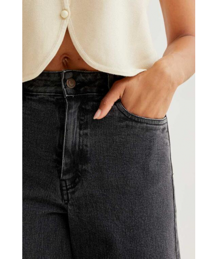 jeans-culotte-negro-deflecado-compania-fantastica