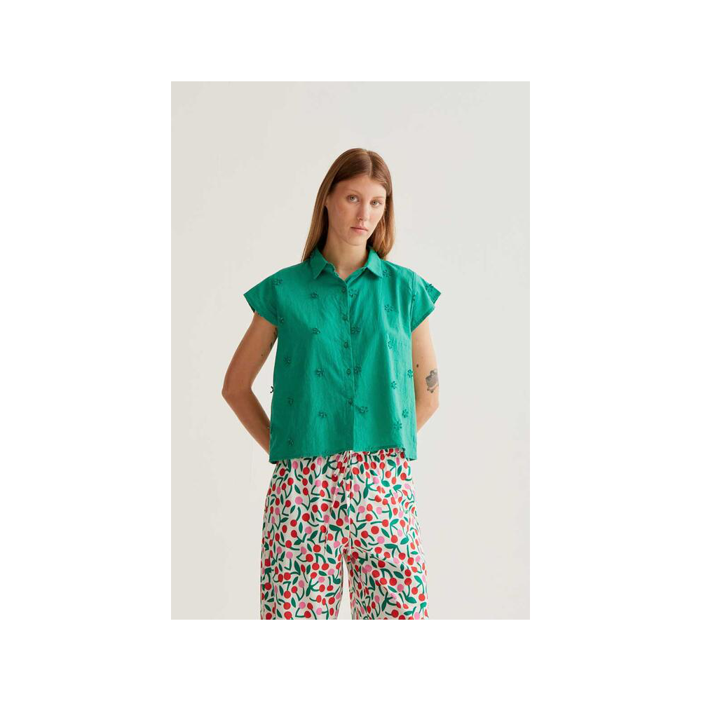 camisa-msisa-flor-relieve-green-compania-fantastica