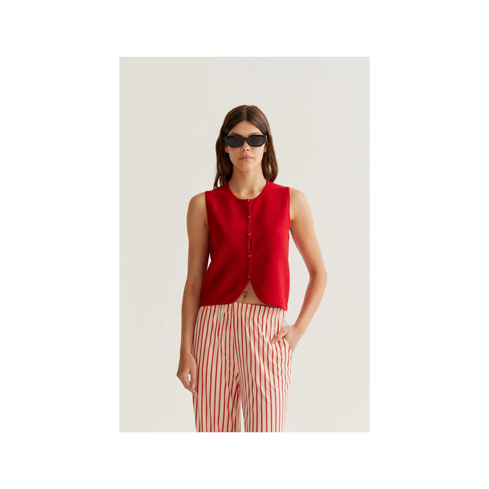 top-chaleco-punto-rojo-compania-fantastica
