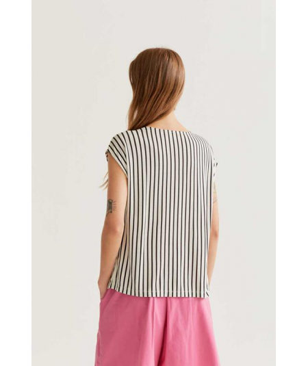 camiseta--estampado-rayas-compania-fantastica