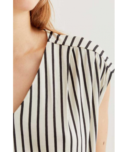 camiseta--estampado-rayas-compania-fantastica