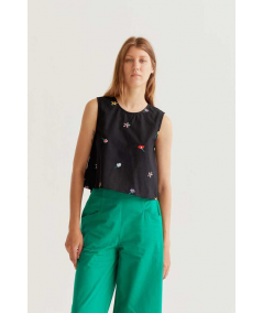 top-black-garden-flower-compania-fantastica