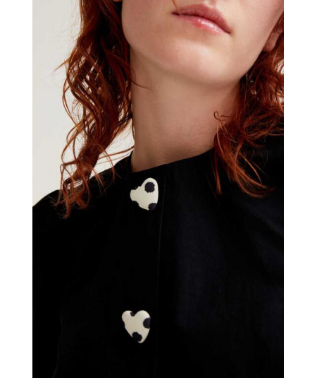 blusa-mcorta-boton-corazon-compania-fantastica