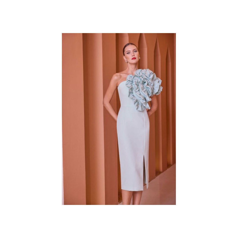 vestido-asimetrico-espiral-relieve-carla-ruiz