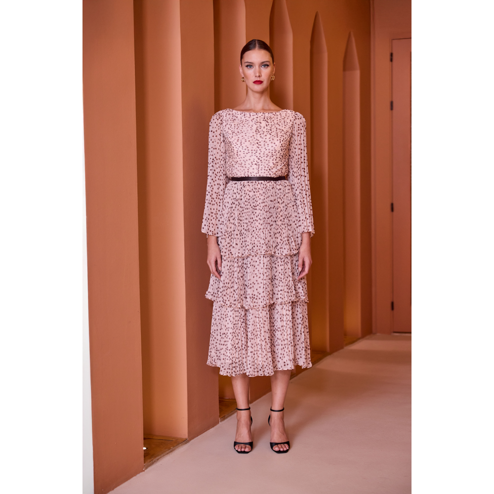 vestido-midi-volantes-de-carla-ruiz