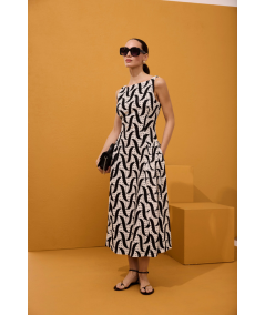 vestido-midi-pliegues-cadera