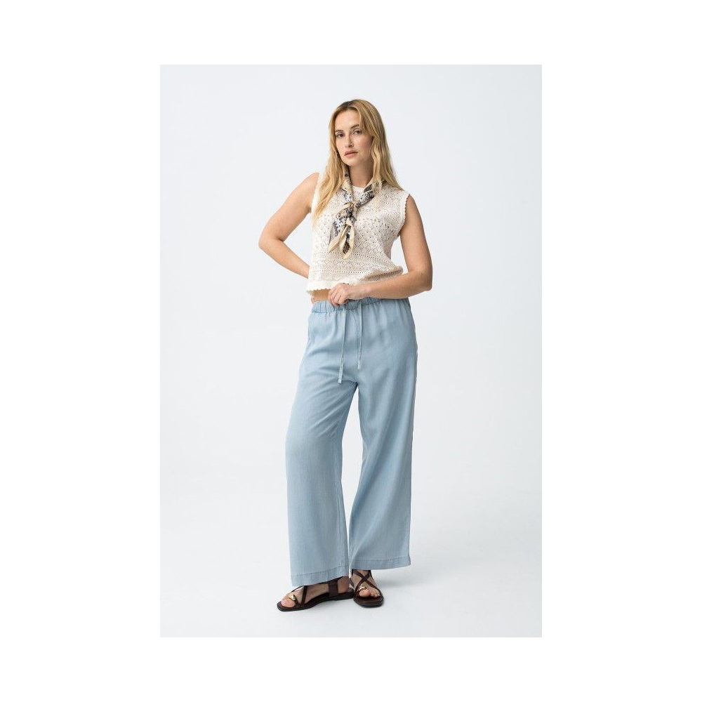 pantalon-roselin-pierna-ancha-denim-claro-tifosi
