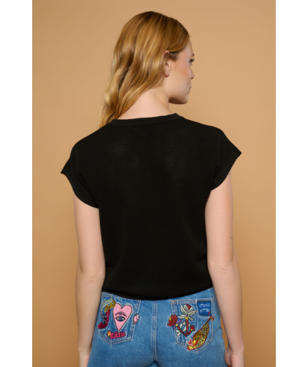 camiseta-spirit-bordados-de-minueto