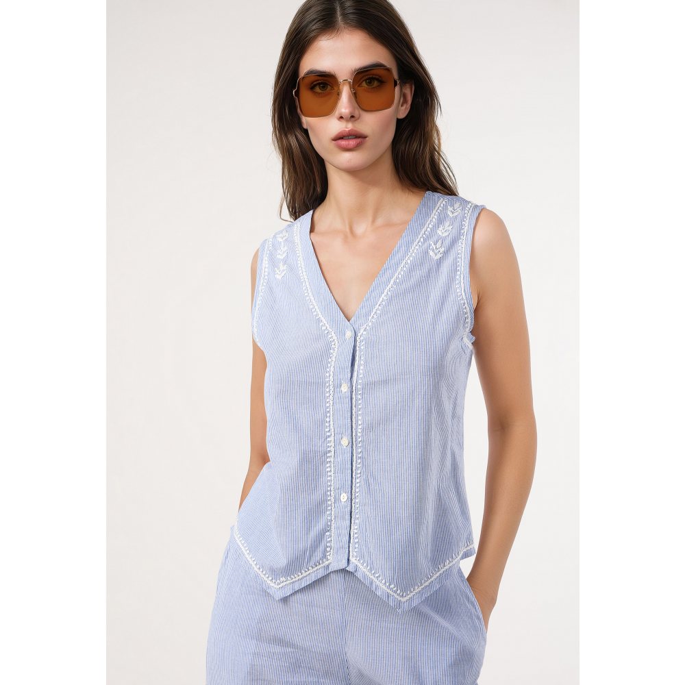 chaleco-raya-con-bordado-de-merletti