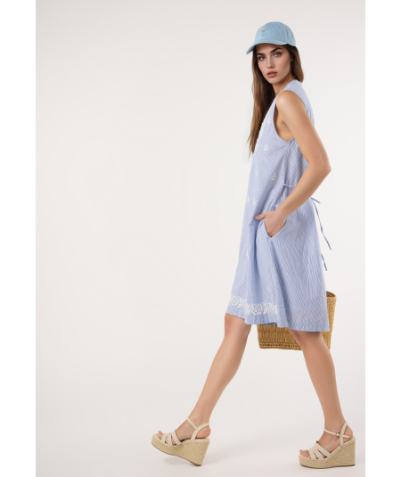 vestido-raya-y-bordado-de-merletti