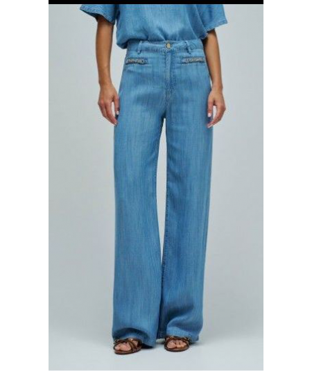 pantalon-denim-detalles-metalicos-de-salsa