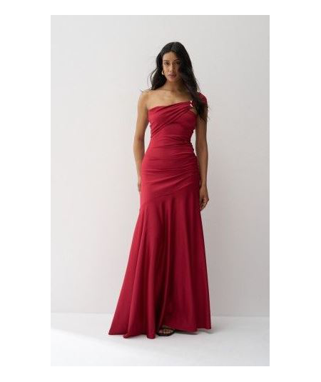 vestido-largo-con-detalle-dorado-de-salsa