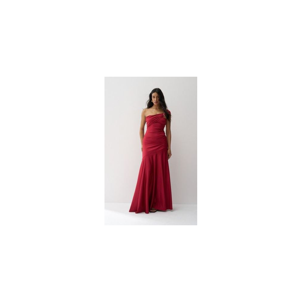 vestido-largo-con-detalle-dorado-de-salsa