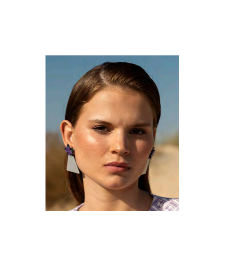 pendientes-grandes-triangulo-con-flor-strena