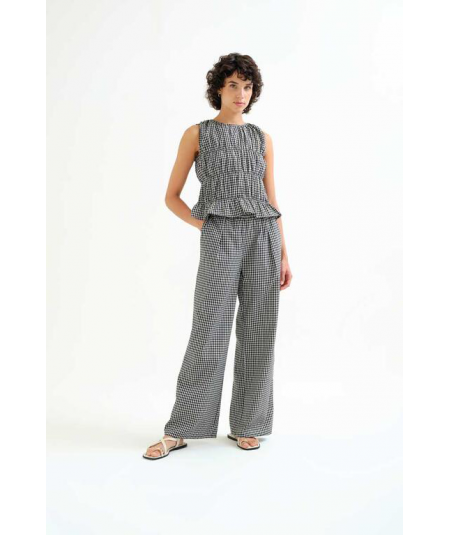 pantalon-a-cuadros-negros-compania-fantastica
