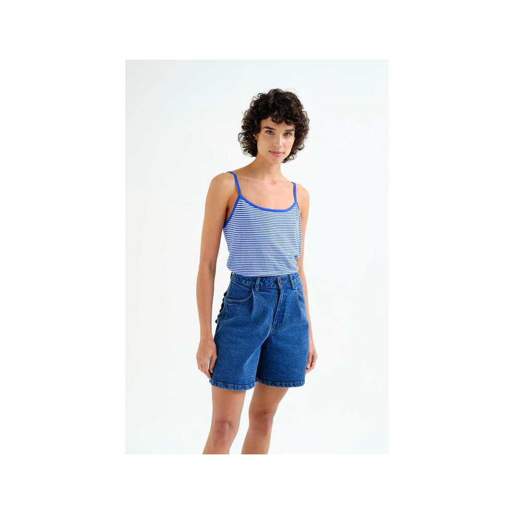 top-rayas-blancas-y-azules-compania-fantastica