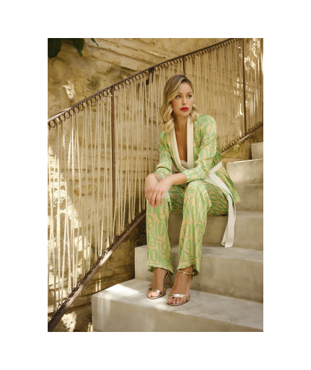 conjunto-chaqueta-pantalon-fluido-letras