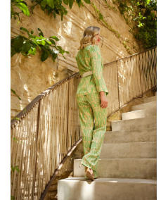 conjunto-chaqueta-pantalon-fluido-letras