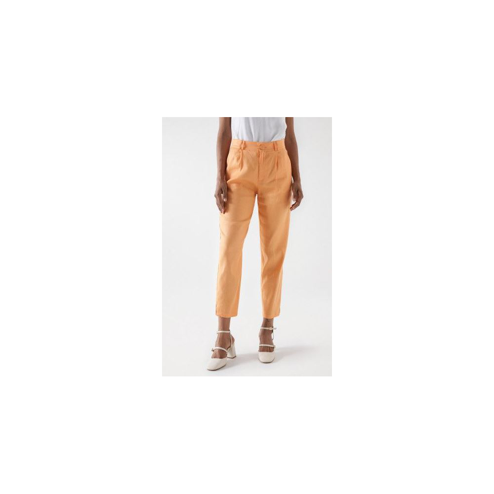 chino-de-lino-slim-fit-salsa