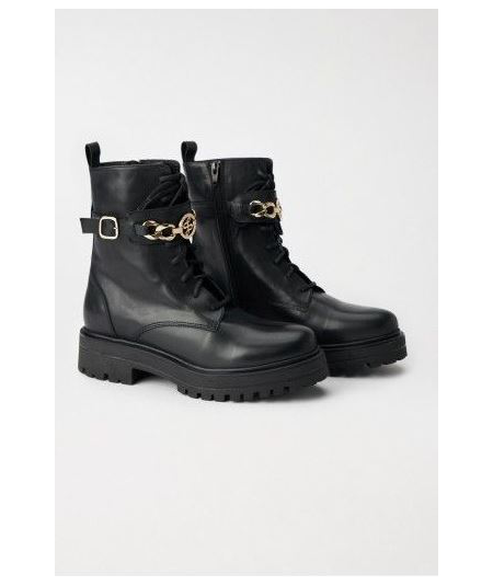 botas-de-cuero-con-cordones-y-cadena-de-salsa