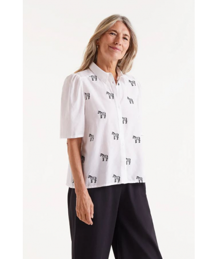 camisa-estampado-safari-compania-fantastica
