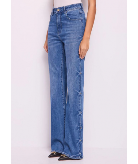 jeans-acampanados-con-pedreria-denny-rose