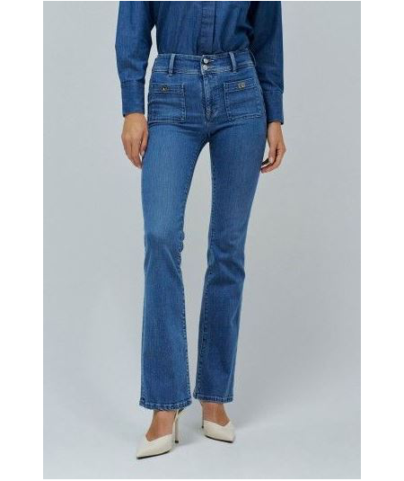 vaqueros-secret-push-in-bootcut-salsa